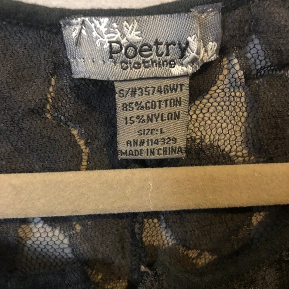 🌟3 for $20🌟 Lace Leaf Print Tank - Picture 3 of 3